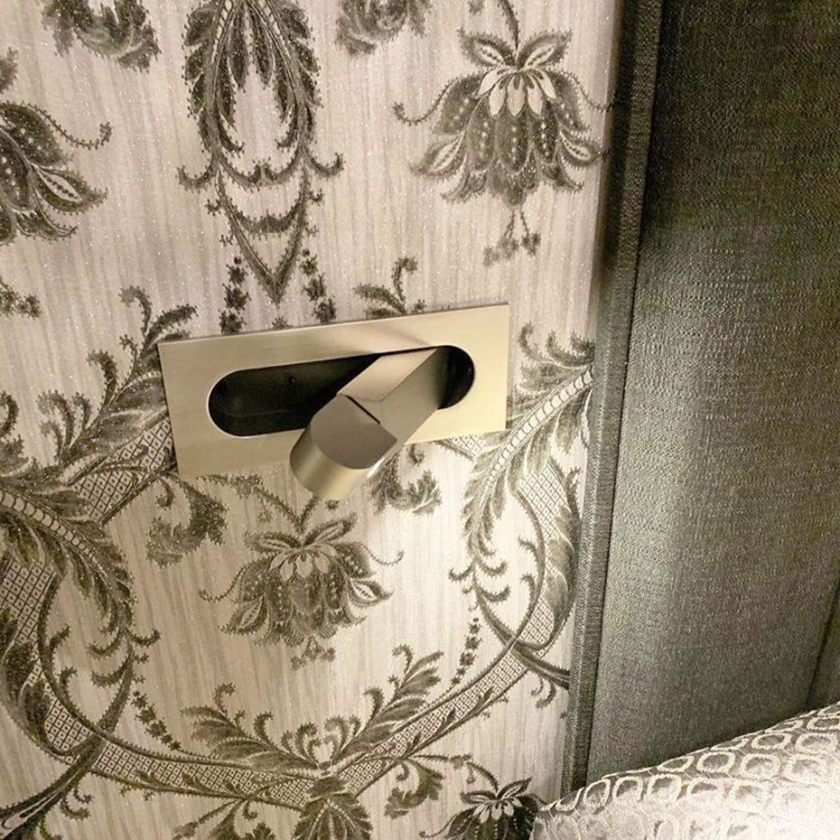Foldaway Aluminium Reading Wall Light — product view 34