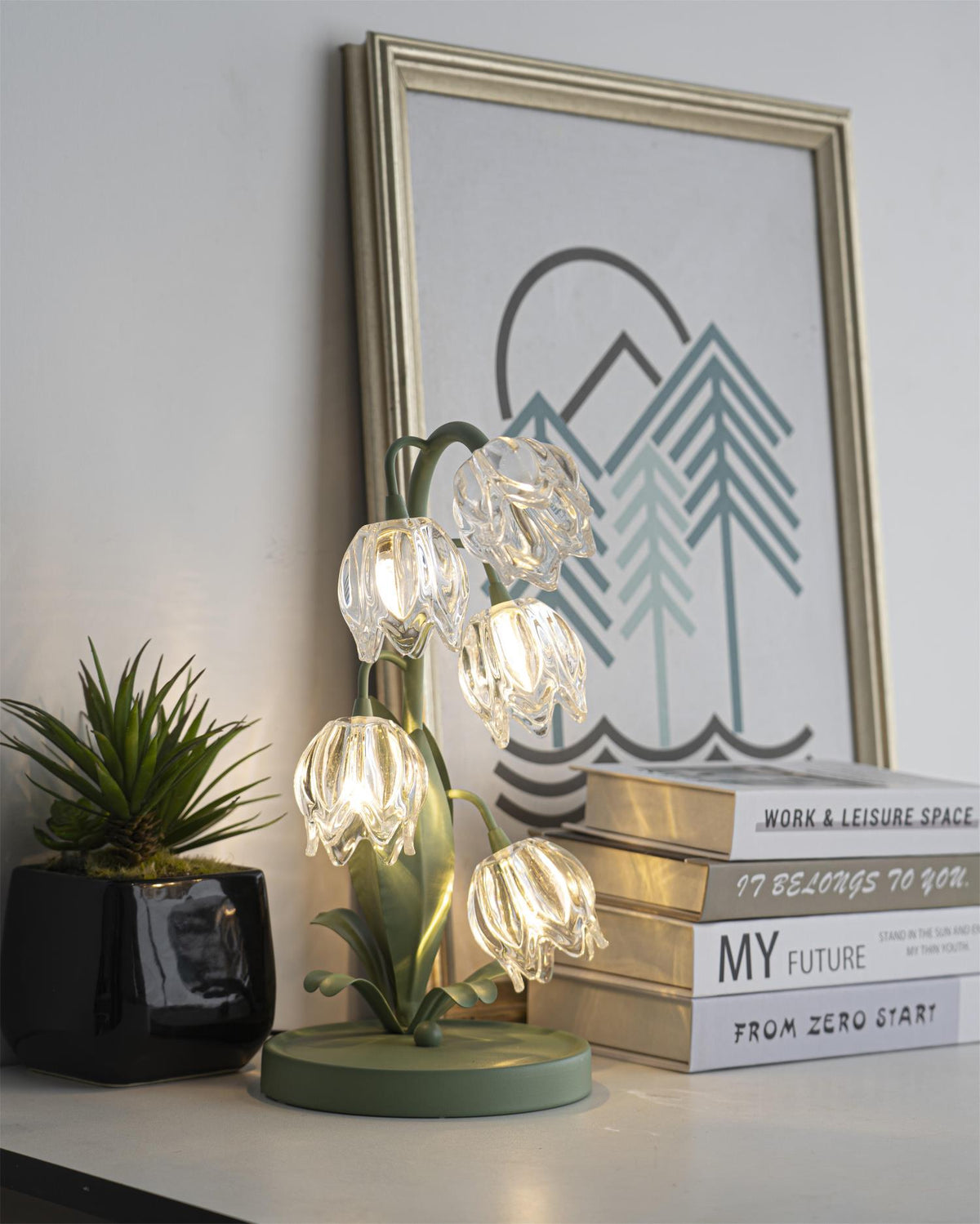 Lily-inspired glass table lamp with green metal stem 13