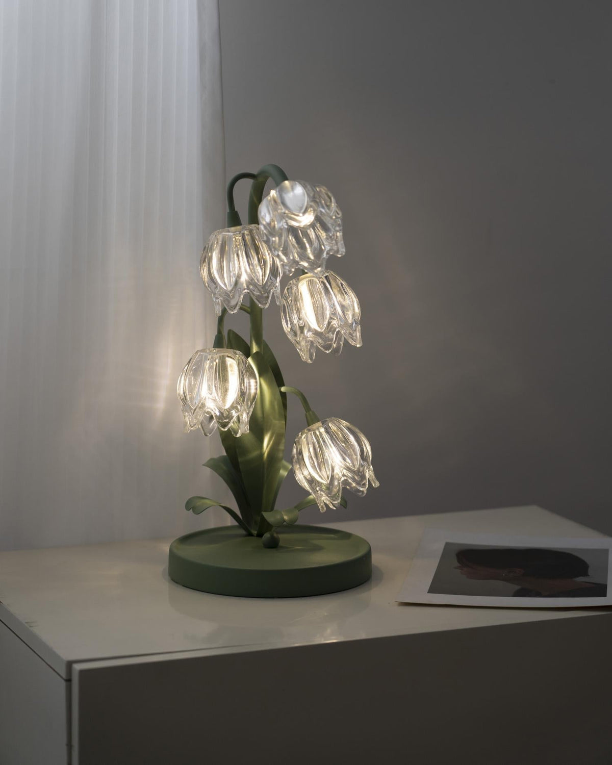 Lily-inspired glass table lamp with green metal stem 24