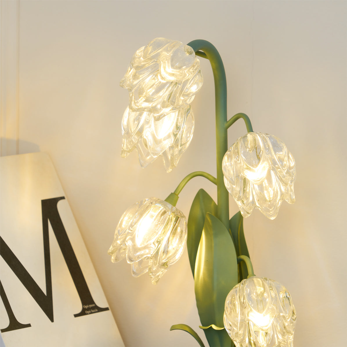 Lily-inspired glass table lamp with green metal stem 26