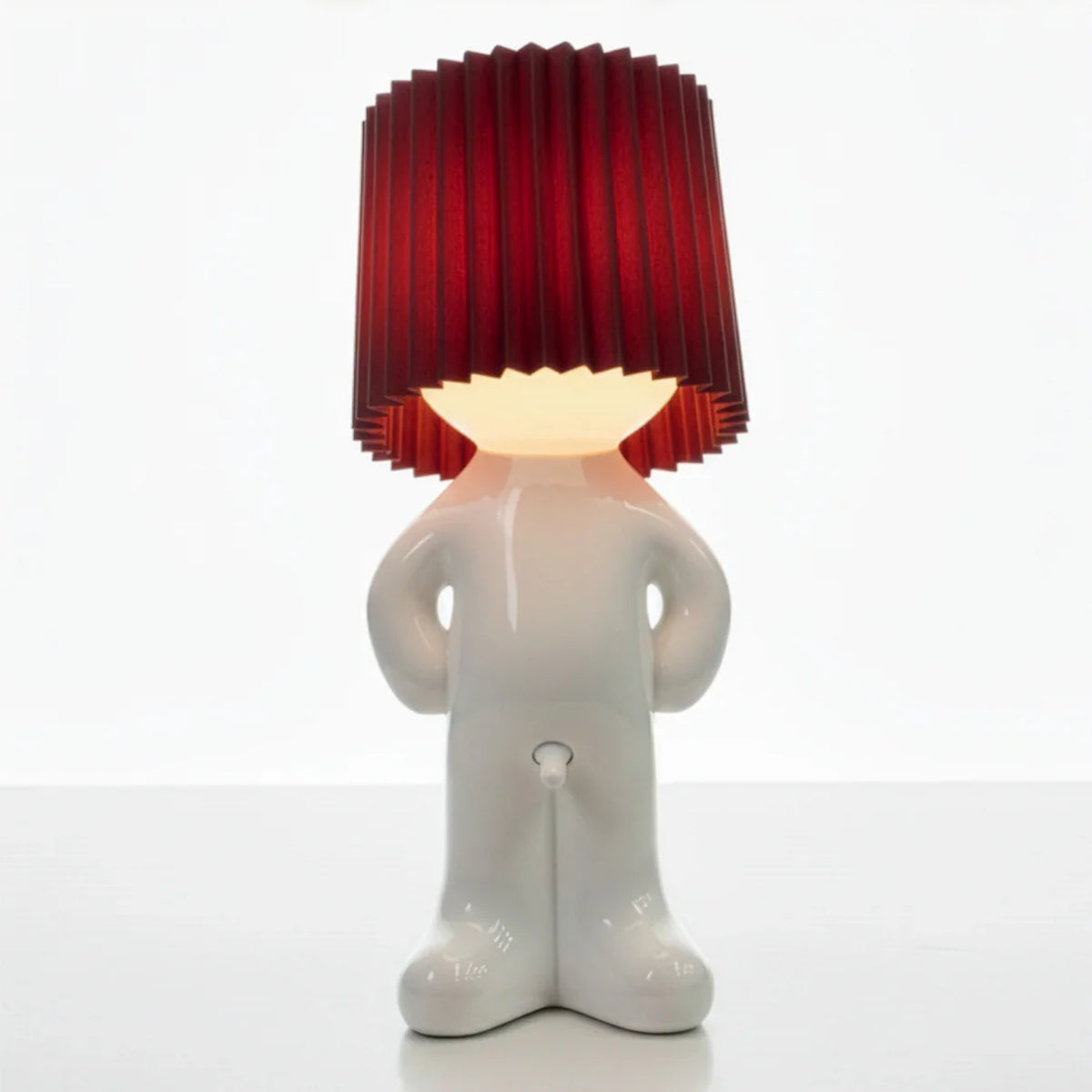 Larry table lamp with red shade