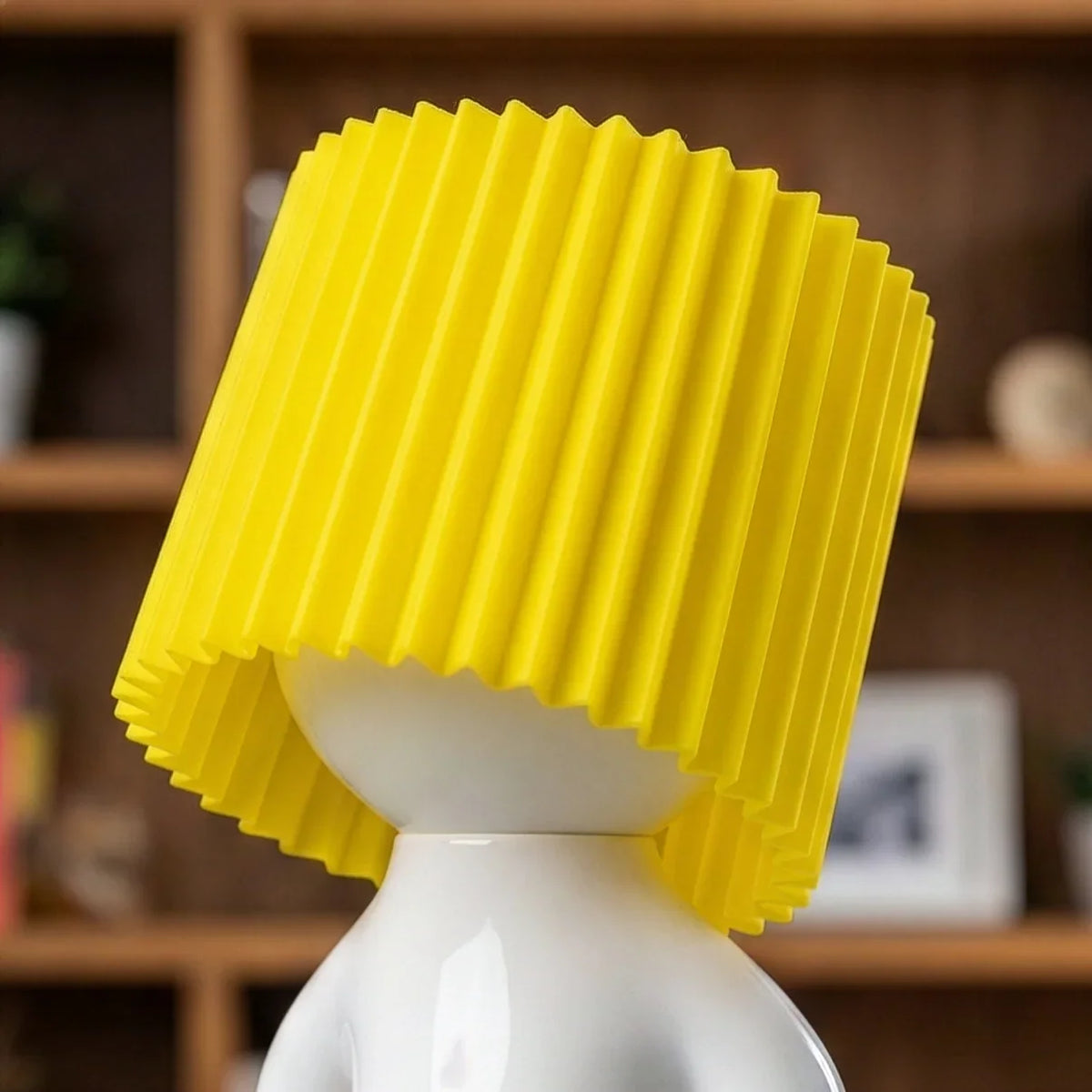 Yellow removable ribbed lampshade detail