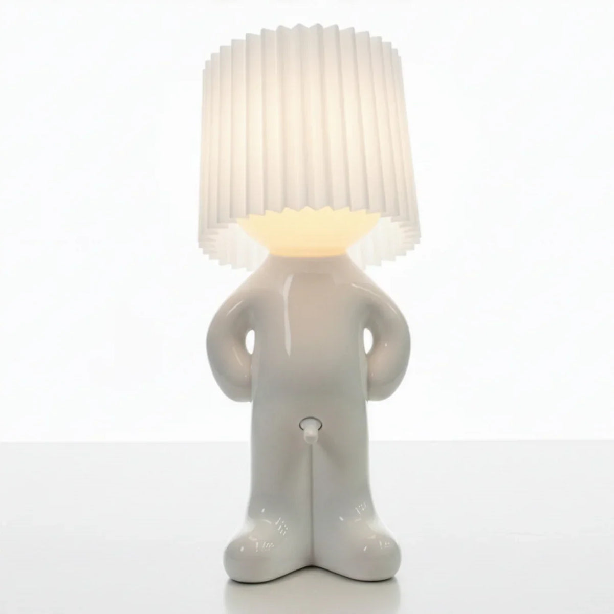 Larry lamp with white ribbed shade